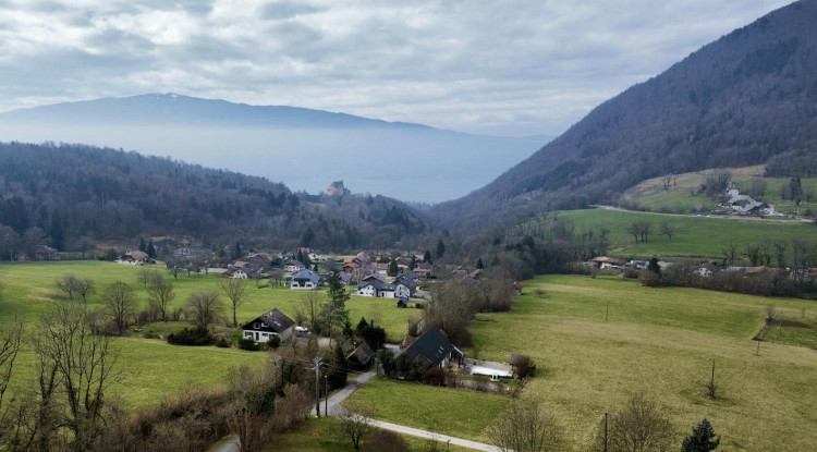 Maison 126m²à  Bluffy avec vue lac 126m² - 845000€ - 1